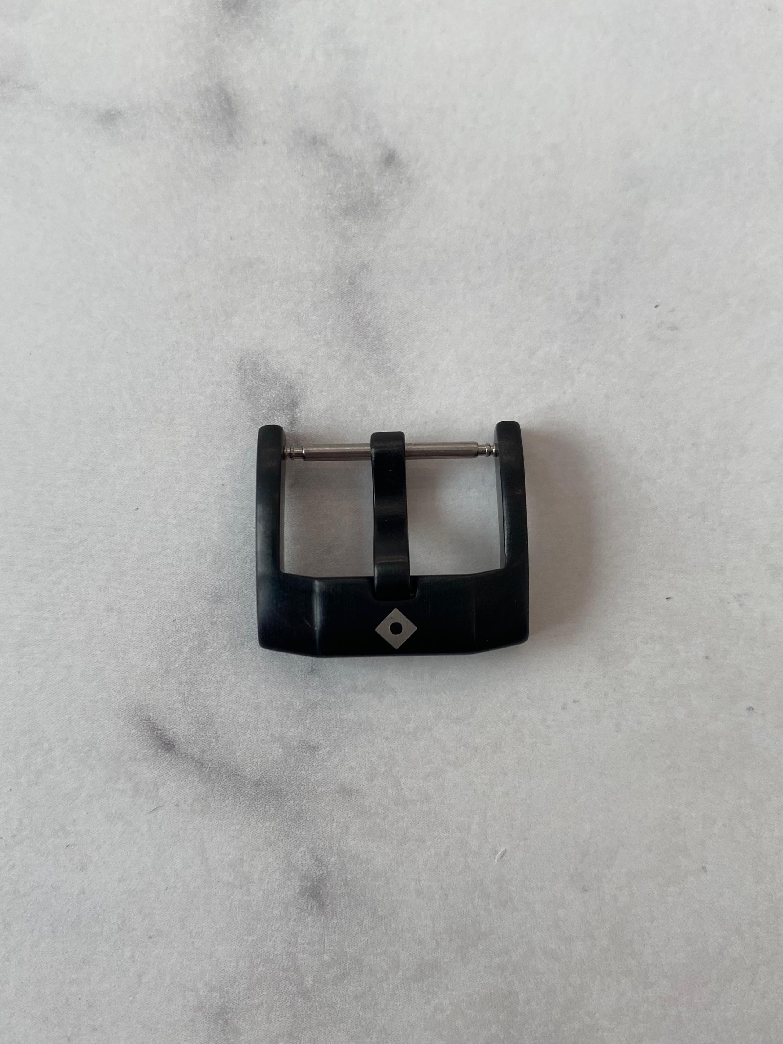 BLACK PIN BUCKLE 20mm