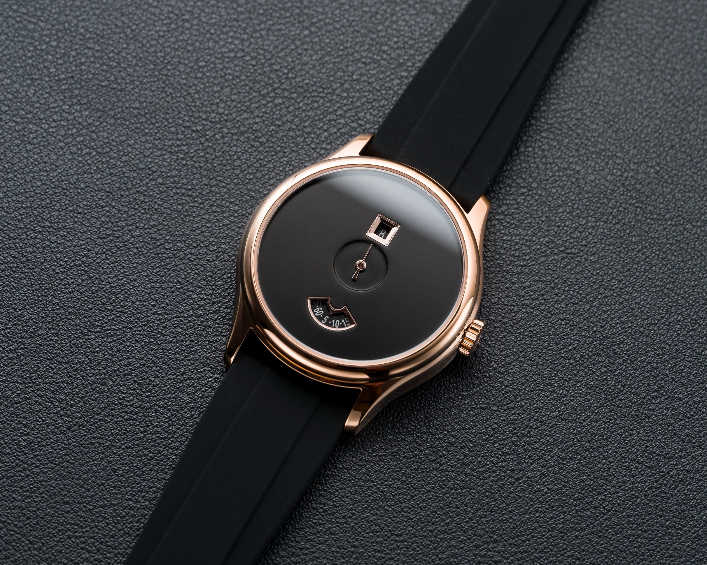 Initiale Classique Heure Sautante