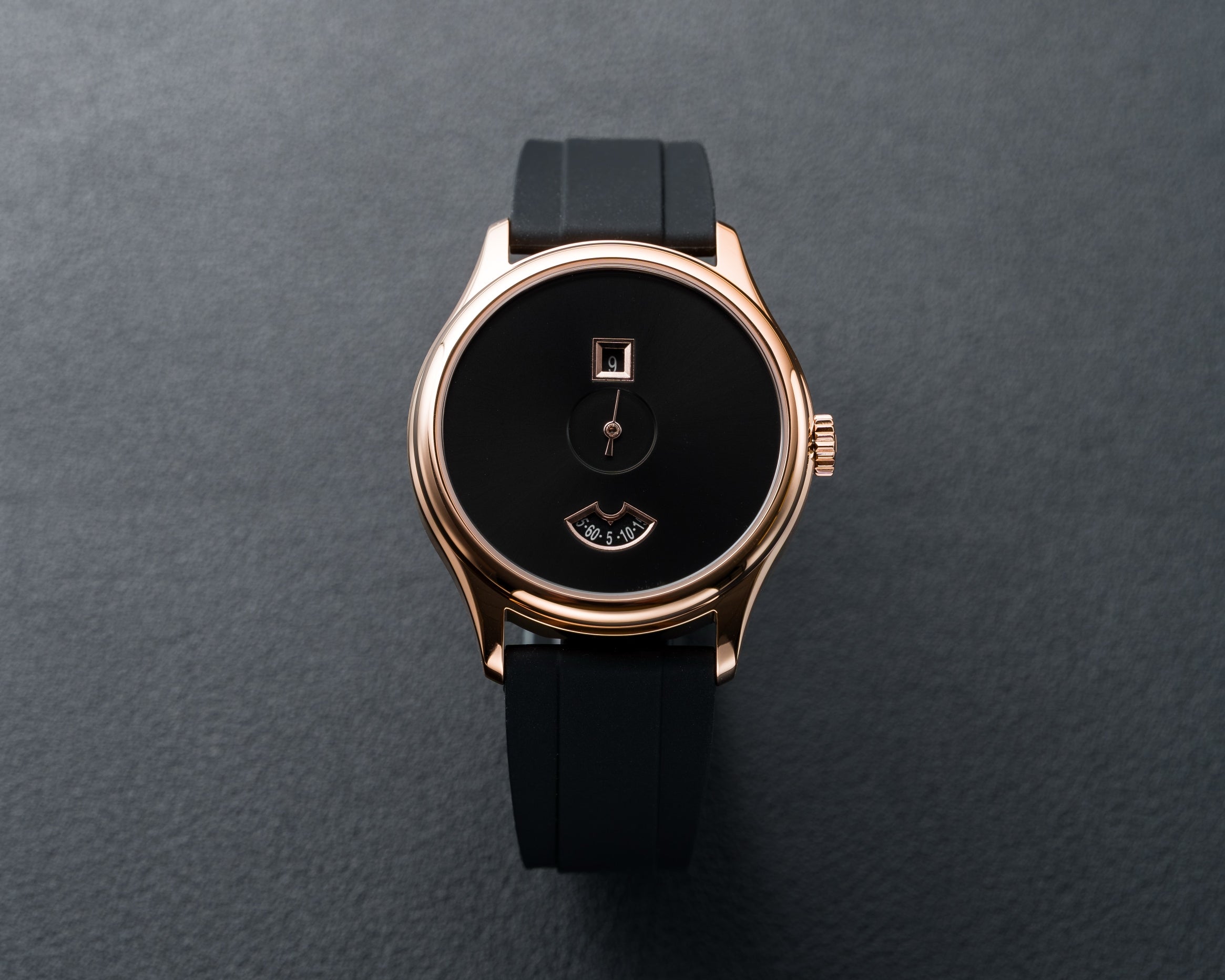 Initiale Classique Heure Sautante